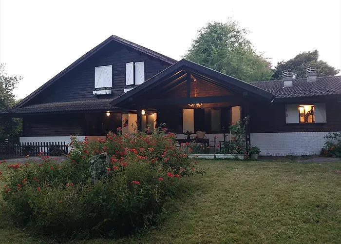 Slow House Y La Cabana De Miss Slower